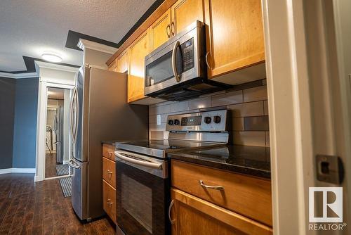 207 16235 51 Street Nw, Edmonton, AB - Indoor Photo Showing Kitchen