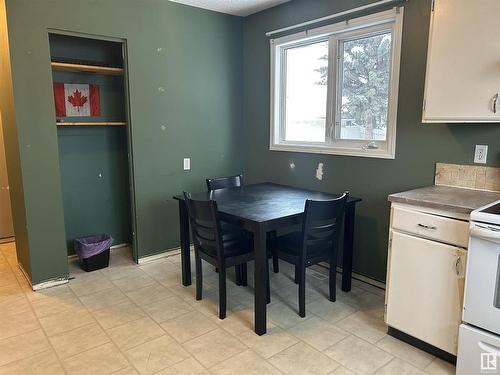 5903 53 Avenue, Redwater, AB - Indoor Photo Showing Dining Room