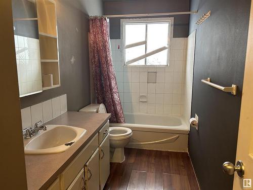 5903 53 Avenue, Redwater, AB - Indoor Photo Showing Bathroom