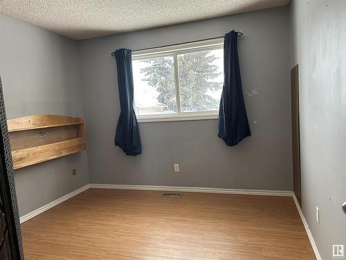 5903 53 Avenue, Redwater, AB - Indoor Photo Showing Other Room