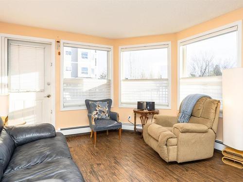 114 13625 34 Street, Edmonton, AB - Indoor Photo Showing Living Room