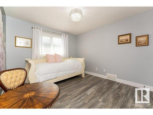 13043 208 Street, Edmonton, AB - Indoor Photo Showing Bedroom