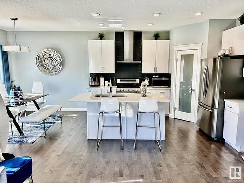 2115 15 Avenue, Edmonton, AB - Indoor Photo Showing Kitchen