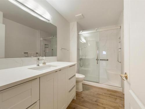 417 8912 156 Street, Edmonton, AB - Indoor Photo Showing Bathroom