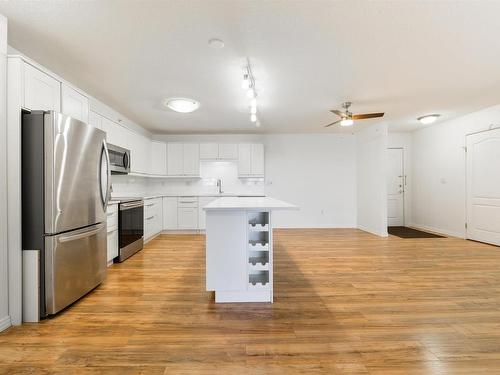 417 8912 156 Street, Edmonton, AB - Indoor Photo Showing Kitchen