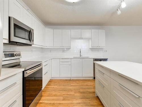 417 8912 156 Street, Edmonton, AB - Indoor Photo Showing Kitchen With Stainless Steel Kitchen With Upgraded Kitchen