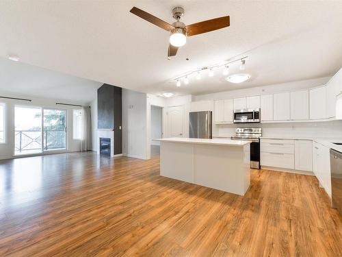 417 8912 156 Street, Edmonton, AB - Indoor Photo Showing Kitchen