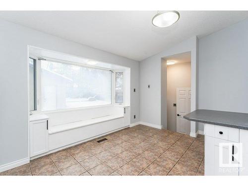 8711 25A Avenue, Edmonton, AB - Indoor Photo Showing Other Room