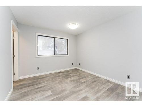 8711 25A Avenue, Edmonton, AB - Indoor Photo Showing Other Room