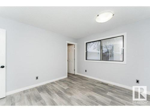 8711 25A Avenue, Edmonton, AB - Indoor Photo Showing Other Room