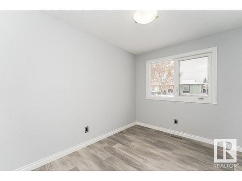 8711 25A Avenue, Edmonton, AB - Indoor Photo Showing Other Room