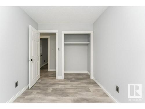 8711 25A Avenue, Edmonton, AB - Indoor Photo Showing Other Room