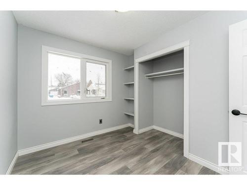 8711 25A Avenue, Edmonton, AB - Indoor Photo Showing Other Room