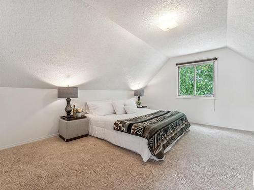 11211 93 Street, Edmonton, AB - Indoor Photo Showing Bedroom