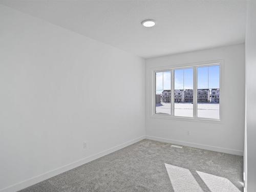 4668 177 Avenue, Edmonton, AB - Indoor Photo Showing Other Room