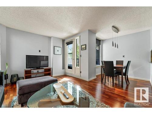 201 11503 100 Avenue, Edmonton, AB - Indoor Photo Showing Living Room