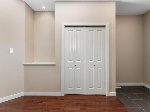 633 Cantor Landing, Edmonton, AB - Indoor Photo Showing Other Room