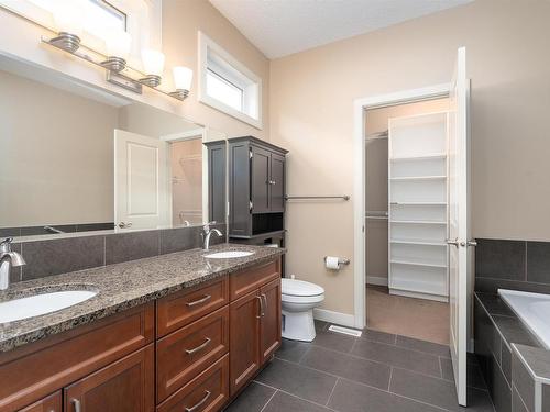 633 Cantor Landing, Edmonton, AB - Indoor Photo Showing Bathroom