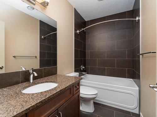 633 Cantor Landing, Edmonton, AB - Indoor Photo Showing Bathroom