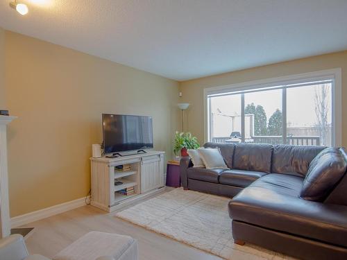 16724 119 Street, Edmonton, AB - Indoor Photo Showing Living Room