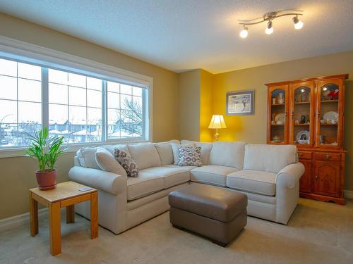 16724 119 Street, Edmonton, AB - Indoor Photo Showing Living Room