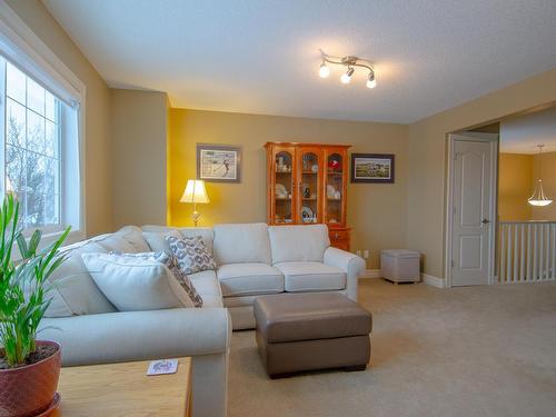 16724 119 Street, Edmonton, AB - Indoor Photo Showing Living Room