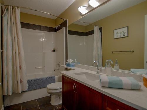 16724 119 Street, Edmonton, AB - Indoor Photo Showing Bathroom