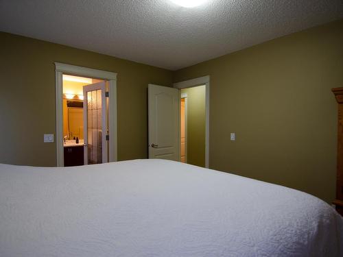 16724 119 Street, Edmonton, AB - Indoor Photo Showing Bedroom