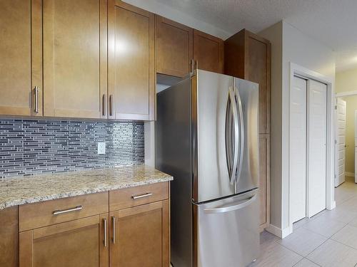 405 5151 Windermere Boulevard Sw, Edmonton, AB - Indoor Photo Showing Kitchen