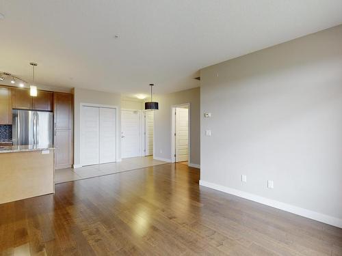 405 5151 Windermere Boulevard Sw, Edmonton, AB - Indoor Photo Showing Kitchen