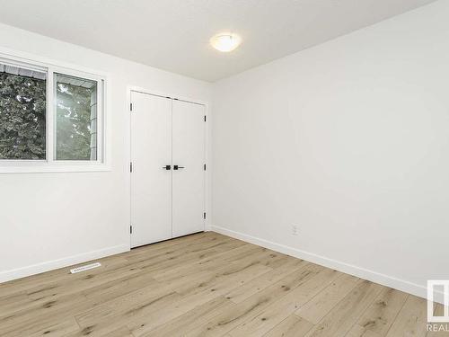 218 Abbottsfield Road, Edmonton, AB - Indoor Photo Showing Other Room