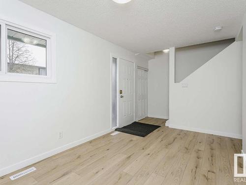 218 Abbottsfield Road, Edmonton, AB - Indoor Photo Showing Other Room