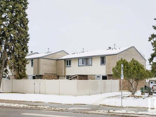 218 Abbottsfield Road, Edmonton, AB - Outdoor