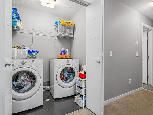 2614 Casey Way, Edmonton, AB - Indoor Photo Showing Laundry Room