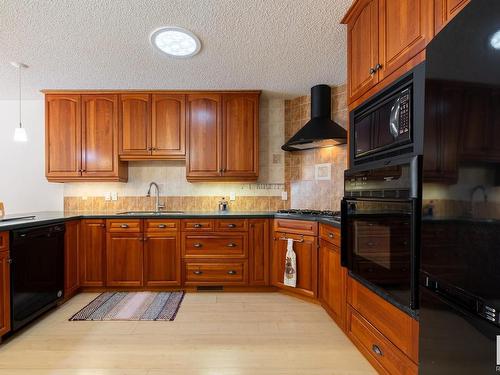 34 20 Ironwood Point(E), St. Albert, AB - Indoor Photo Showing Kitchen