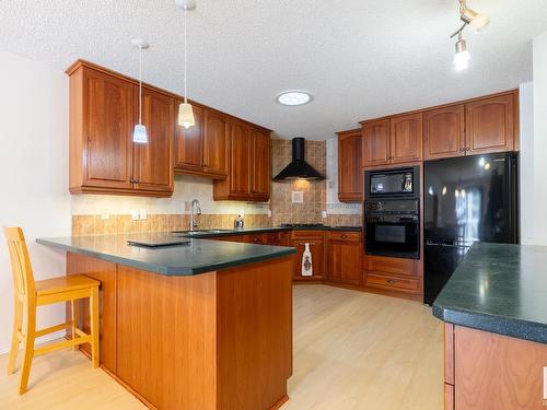 34 20 Ironwood Point(E), St. Albert, AB - Indoor Photo Showing Kitchen