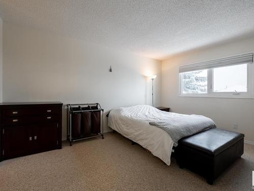 34 20 Ironwood Point(E), St. Albert, AB - Indoor Photo Showing Bedroom