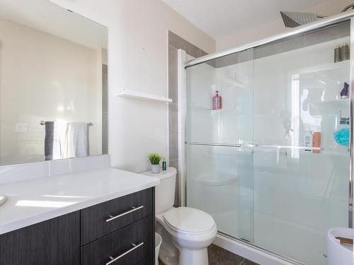 2208 8530 94 Street, Fort Saskatchewan, AB - Indoor Photo Showing Bathroom