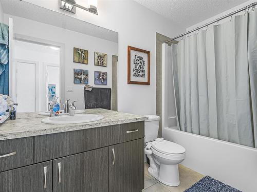 322 42 Ave Nw, Edmonton, AB - Indoor Photo Showing Bathroom