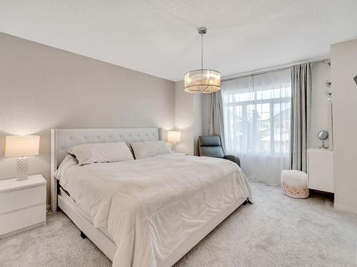 7314 Armour Crescent, Edmonton, AB - Indoor Photo Showing Bedroom