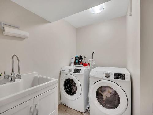 7314 Armour Crescent, Edmonton, AB - Indoor Photo Showing Laundry Room