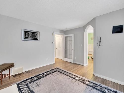 2804 31 Street, Edmonton, AB - Indoor Photo Showing Other Room