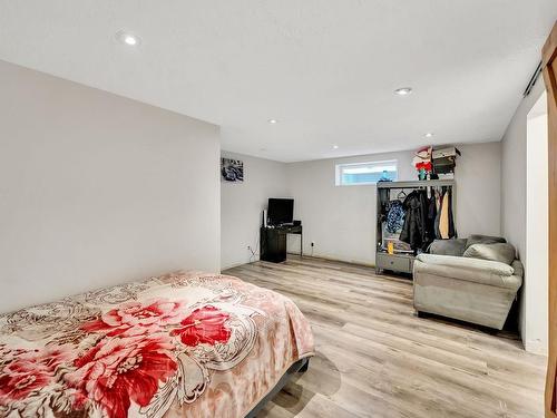 2804 31 Street, Edmonton, AB - Indoor Photo Showing Bedroom