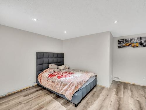 2804 31 Street, Edmonton, AB - Indoor Photo Showing Bedroom