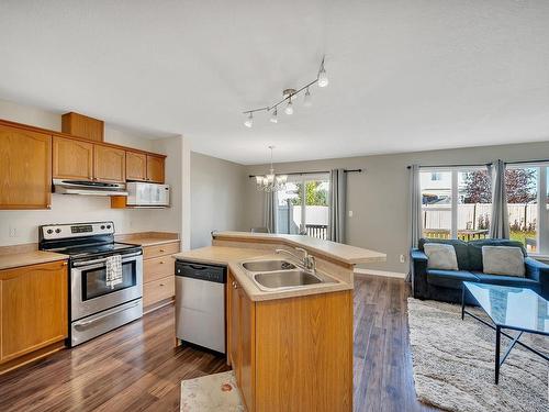 11412 169 Ave Nw, Edmonton, AB - Indoor Photo Showing Kitchen With Double Sink