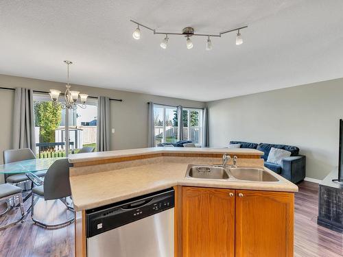 11412 169 Ave Nw, Edmonton, AB - Indoor Photo Showing Kitchen With Double Sink