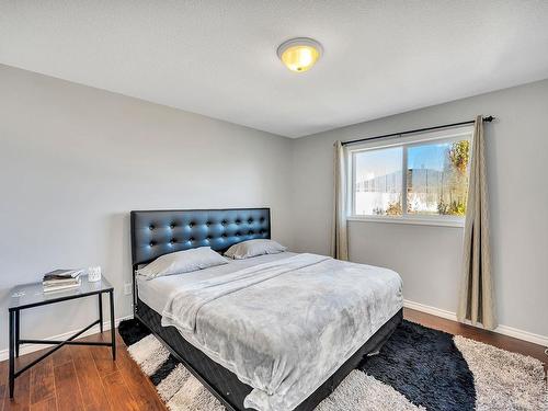 11412 169 Ave Nw, Edmonton, AB - Indoor Photo Showing Bedroom