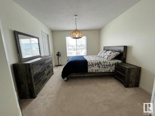 2430 Cassidy Way, Edmonton, AB - Indoor Photo Showing Bedroom