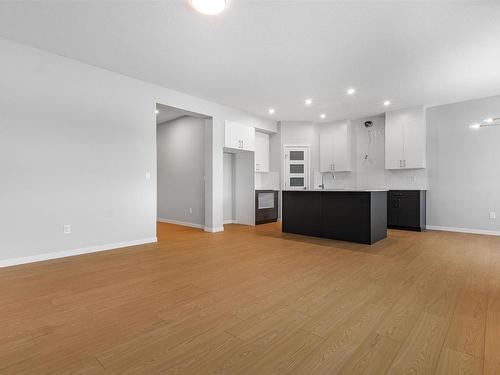 1507 11 Avenue, Edmonton, AB - Indoor Photo Showing Kitchen