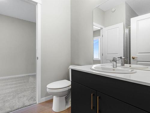 1507 11 Avenue, Edmonton, AB - Indoor Photo Showing Bathroom